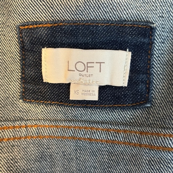 LOFT Jean Jacket Cropped Tailored Medium Wash Blue Size XS - Picture 4 of 5